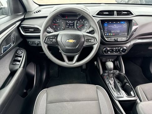 Used 2021 Chevrolet TrailBlazer LT w/ Convenience Package AWD/4WD image 14