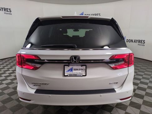 Certified 2024 Honda Odyssey Elite image 5