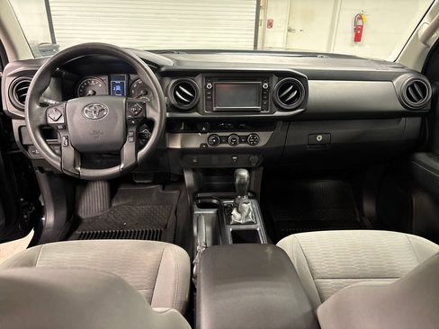 Used 2018 Toyota Tacoma SR w/ SR Convenience Package image 29