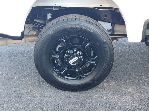 Used 2023 Ford F250 XL w/ STX Appearance Package image 8