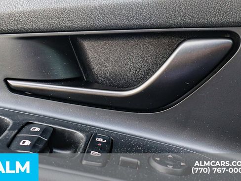 Used 2025 Hyundai Elantra Sport image 46