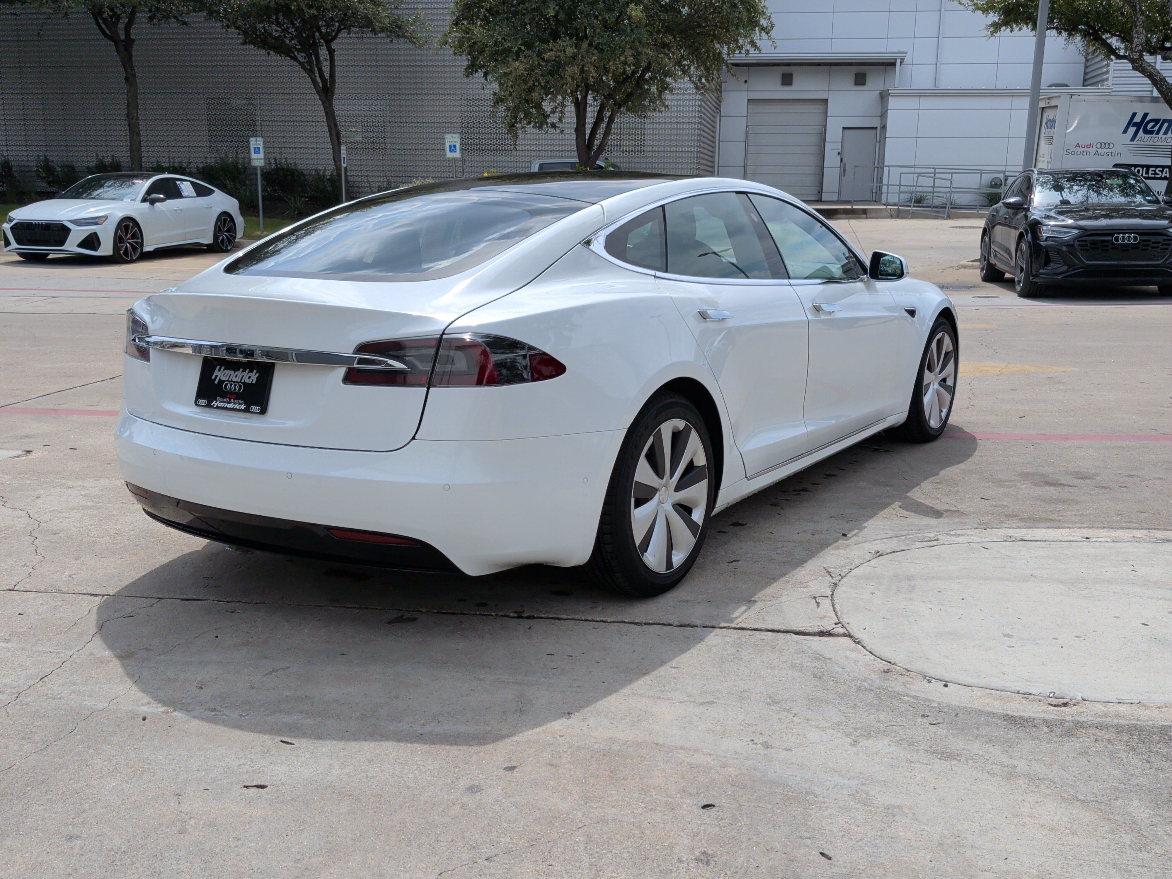 Used 2020 Tesla Model S Long Range Plus AWD/4WD image 10