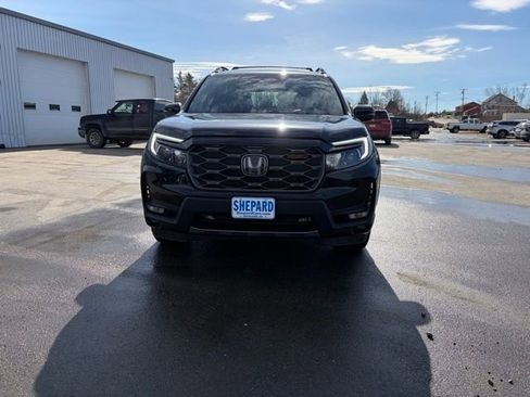Used 2022 Honda Passport TrailSport image 2