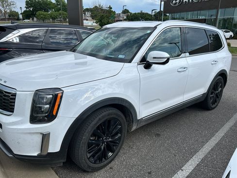 Used 2021 Kia Telluride SX w/ SX Prestige Package AWD/4WD image 2