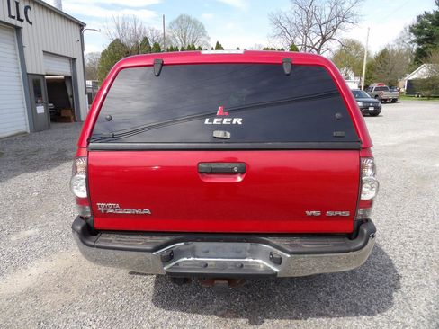 Used 2010 Toyota Tacoma 4x4 Access Cab V6 image 4