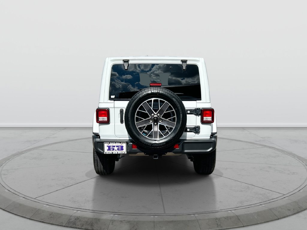 Used 2021 Jeep Wrangler Unlimited Sahara AWD/4WD image 7