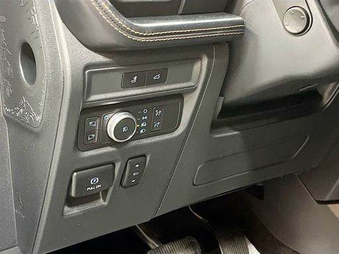 Used 2022 Ford Expedition Max Platinum AWD/4WD image 10