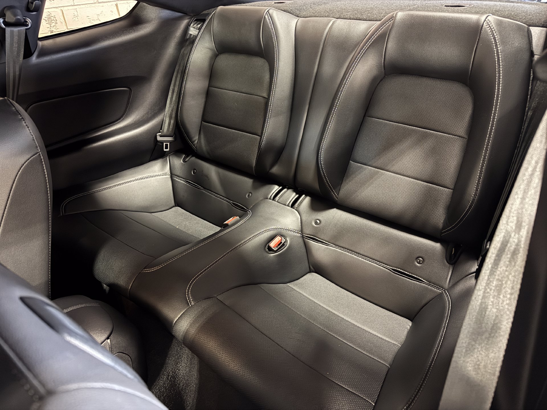 Used 2022 Ford Mustang GT Premium w/ Black Accent Package RWD image 25