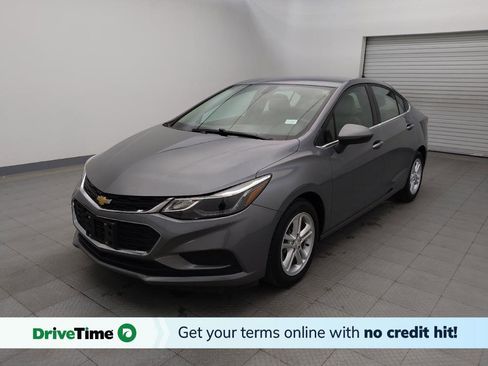 Used 2018 Chevrolet Cruze LT image 1