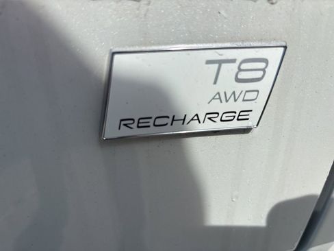 Certified 2024 Volvo XC60 T8 Ultimate w/ Protection Package Premier AWD/4WD image 9