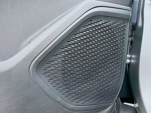 Used 2024 Chevrolet Traverse LT image 24