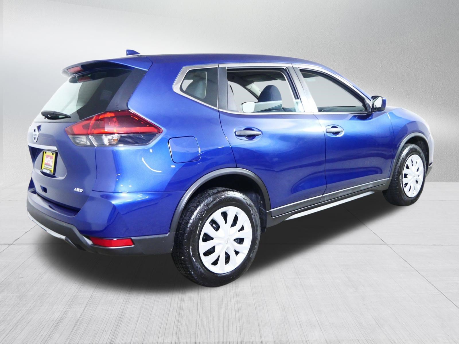 Used 2018 Nissan Rogue S AWD/4WD image 7