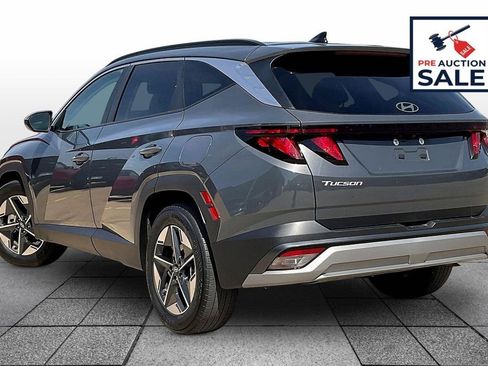 Used 2025 Hyundai Tucson SEL FWD image 11