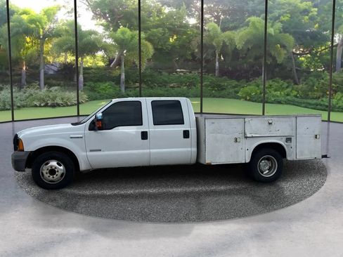 Used 2006 Ford F350 2WD Crew Cab DRW Super Duty image 8