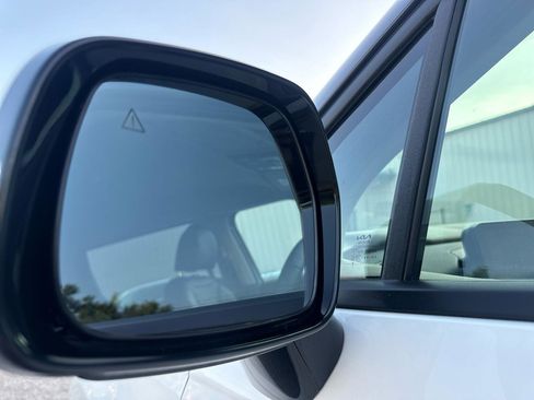 Used 2026 Kia Carnival LXS image 54