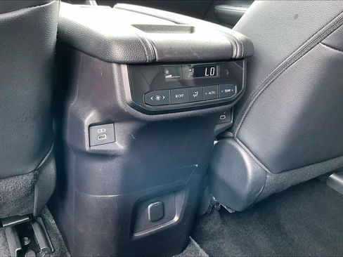 Used 2025 Toyota Grand Highlander AWD image 33