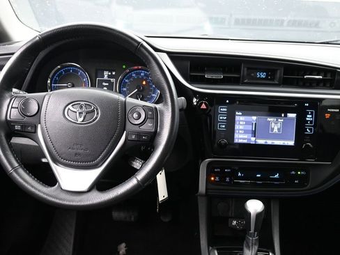 Used 2017 Toyota Corolla L image 11