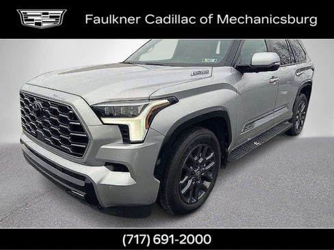 Used 2025 Toyota Sequoia Platinum image 11