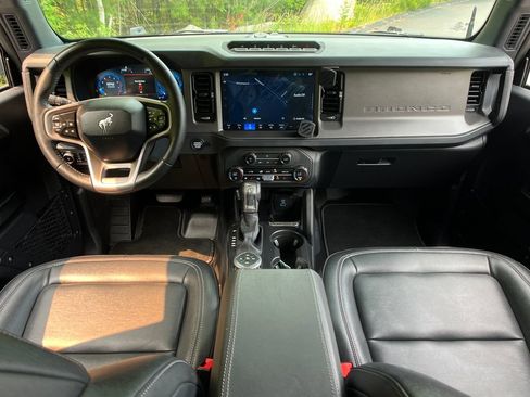 Used 2025 Ford Bronco Badlands w/ Sasquatch Package AWD/4WD image 13