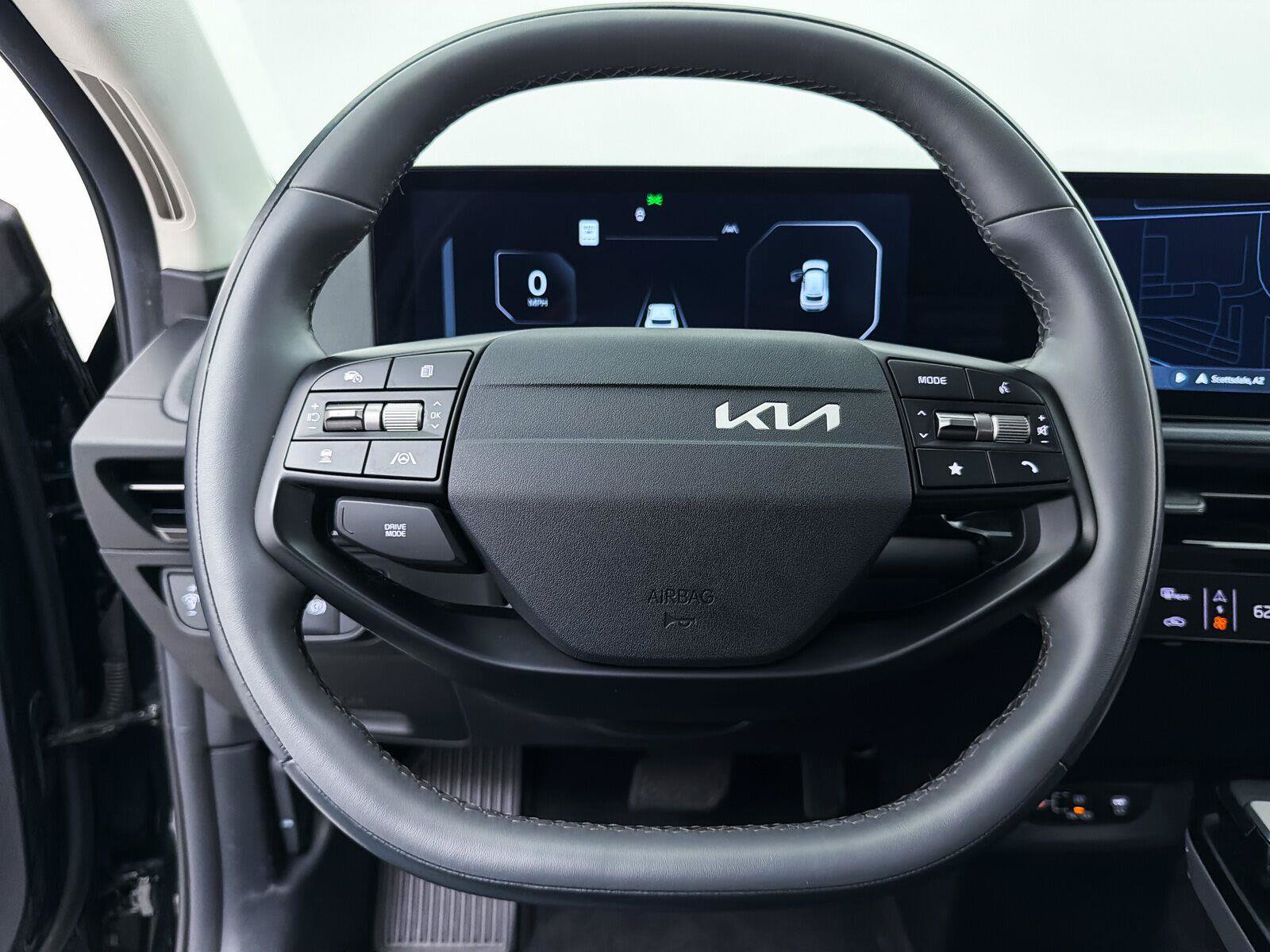 Used 2025 Kia EV6 Light w/ Light LR Technology Package RWD image 3