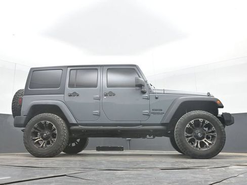 Used 2015 Jeep Wrangler Unlimited Sport w/ Quick Order Package 24S AWD/4WD image 35