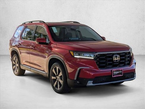 New 2025 Honda Pilot Touring image 7