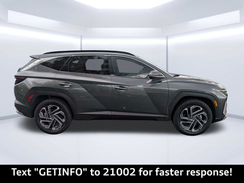 Used 2025 Hyundai Tucson Limited AWD/4WD image 2