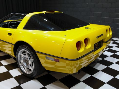 Used 1990 Chevrolet Corvette ZR-1 RWD image 25