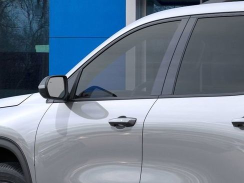 New 2026 Chevrolet Traverse LT image 12