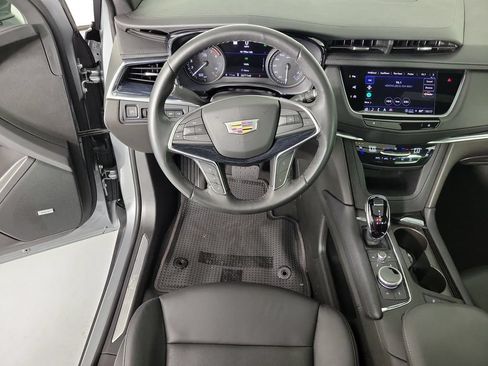 Certified 2024 Cadillac XT5 Premium Luxury w/ Technology Package FWD image 15