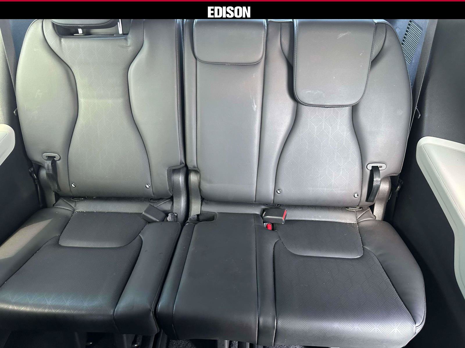 Used 2024 Kia Carnival EX FWD image 10
