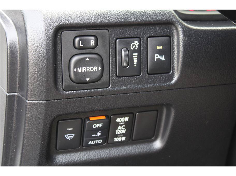 Used 2016 Toyota 4Runner Limited AWD/4WD image 17