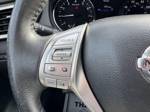 Used 2014 Nissan Rogue SL image 30