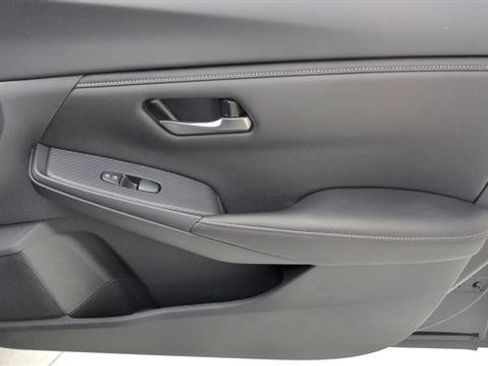 Used 2023 Nissan Sentra S FWD image 32