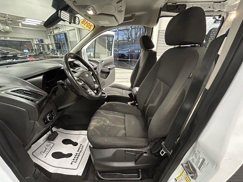 Used 2018 Ford Transit Connect XLT image 46