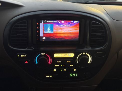 Used 2003 Toyota Sequoia SR5 image 21