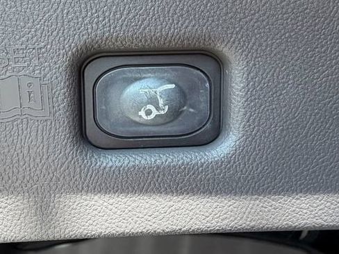 Used 2019 Lincoln Nautilus Select FWD image 40