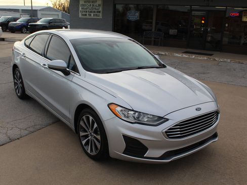 Used 2019 Ford Fusion SE image 45