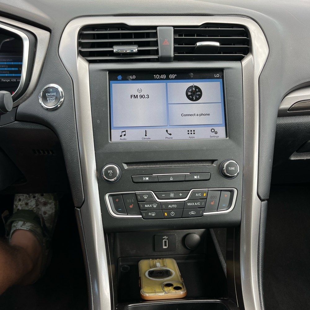 Used 2017 Ford Fusion Energi SE FWD image 11
