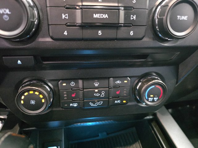 Used 2018 Ford F150 XLT w/ Equipment Group 302A Luxury AWD/4WD image 24