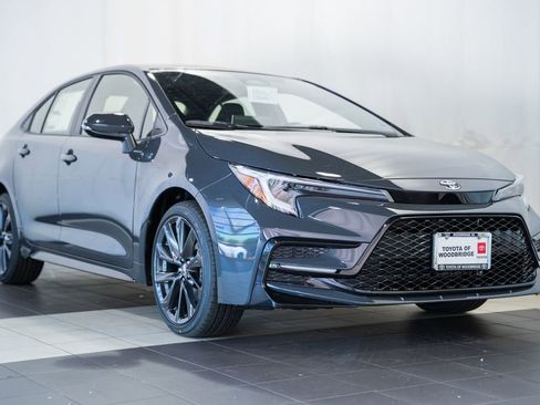 New 2026 Toyota Corolla SE FWD image 1