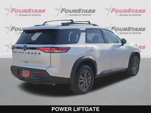New 2025 Nissan Pathfinder SV image 4