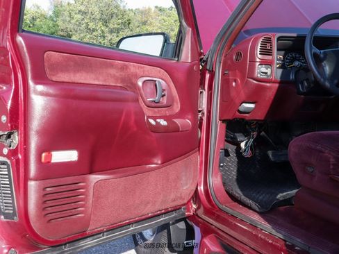 Used 1995 GMC Sierra 1500 SL AWD/4WD image 26
