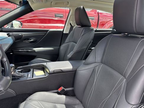 Used 2024 Lexus ES 350 Ultra Luxury FWD image 3
