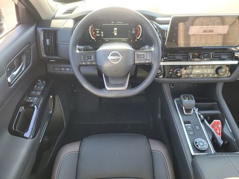 New 2026 Nissan Pathfinder Platinum AWD/4WD image 8