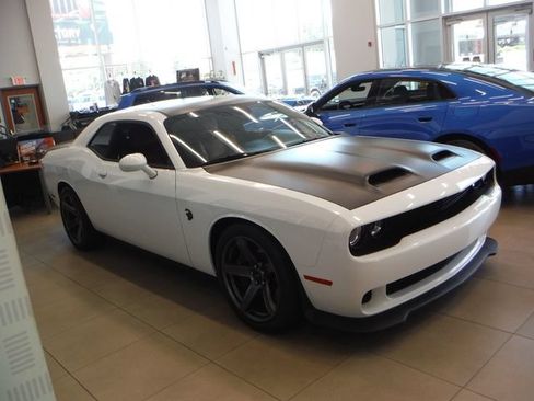 Used 2022 Dodge Challenger SRT Hellcat RWD image 11