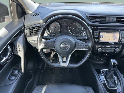 Used 2017 Nissan Rogue Sport SL image 13