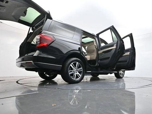 Used 2022 Ford Expedition Limited image 43