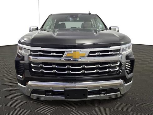 Used 2022 Chevrolet Silverado 1500 LTZ AWD/4WD image 2