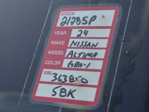 Used 2024 Nissan Altima 2.5 SV FWD image 37